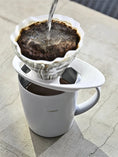 Load image into Gallery viewer, HARIO V60-01 Dripper (Glass)
